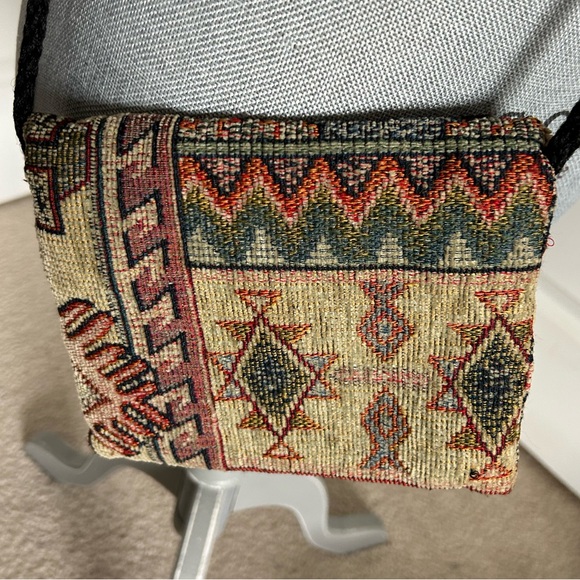 Hand Crafted 7”L x 6” H Tapestry Shoulder Bag - Picture 2 of 6